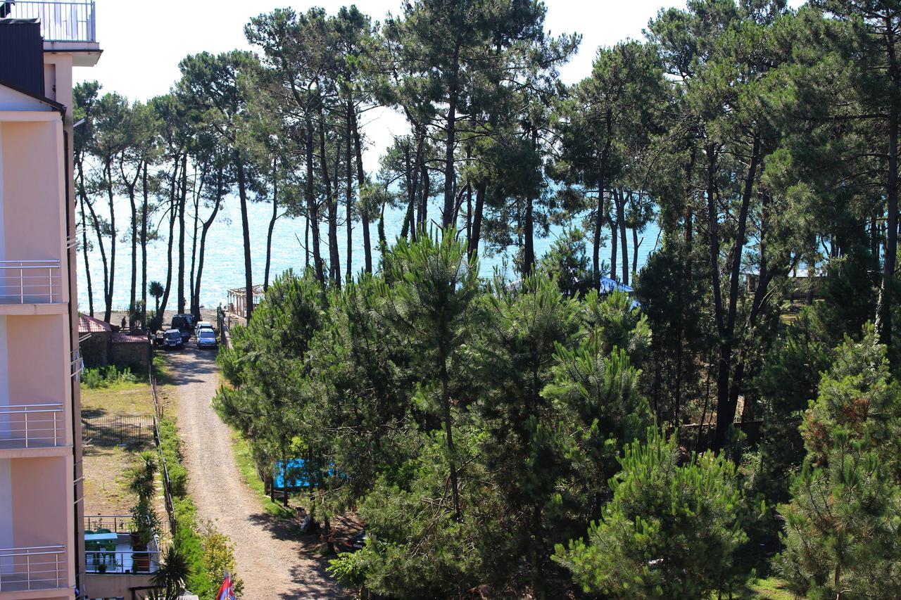 Hotel Evrazia Ureki Luaran gambar
