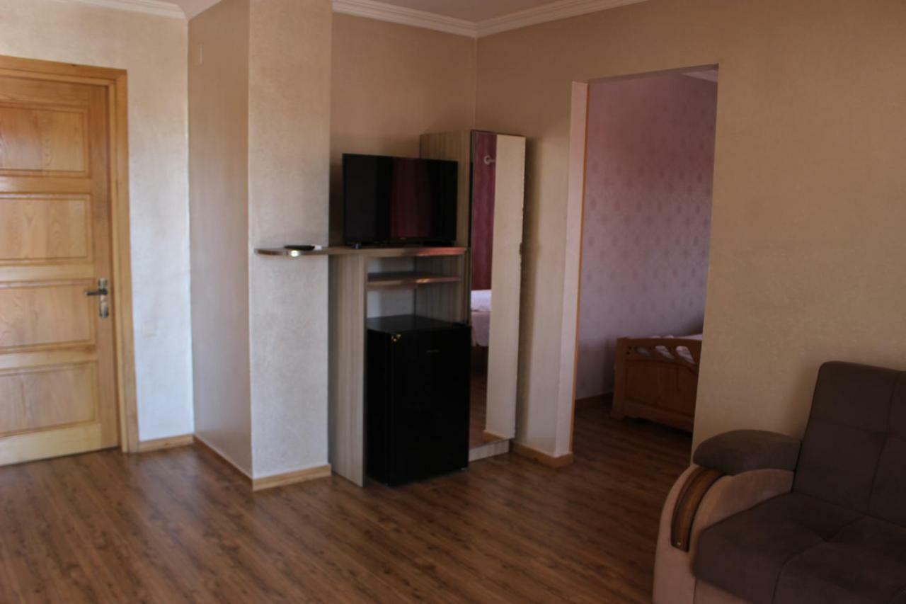 Hotel Evrazia Ureki Luaran gambar